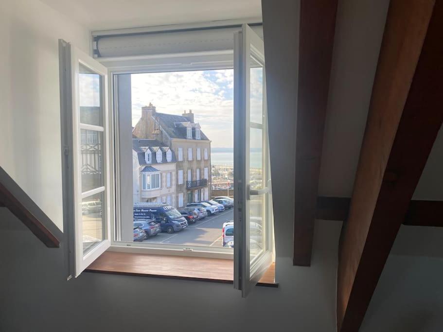 Maison Du Cap Lihou, Duplex Au 1Er Et 2Eme Etage Mansarde, Quartier Historique, Granville Luaran gambar